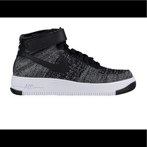 Nike Air For 1 Ultra FlyKnit Mid Sneakers